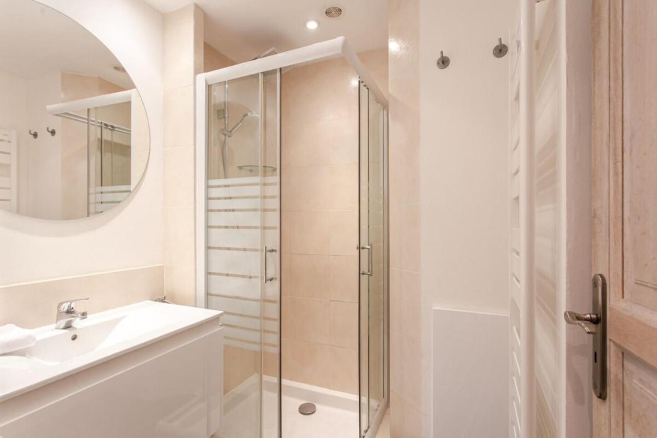 2-Star Apartment Close To Beaches And All Amenities Antibes Bagian luar foto
